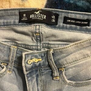 Hollister jeans size 1R low rise super skinny waist 25 length 30